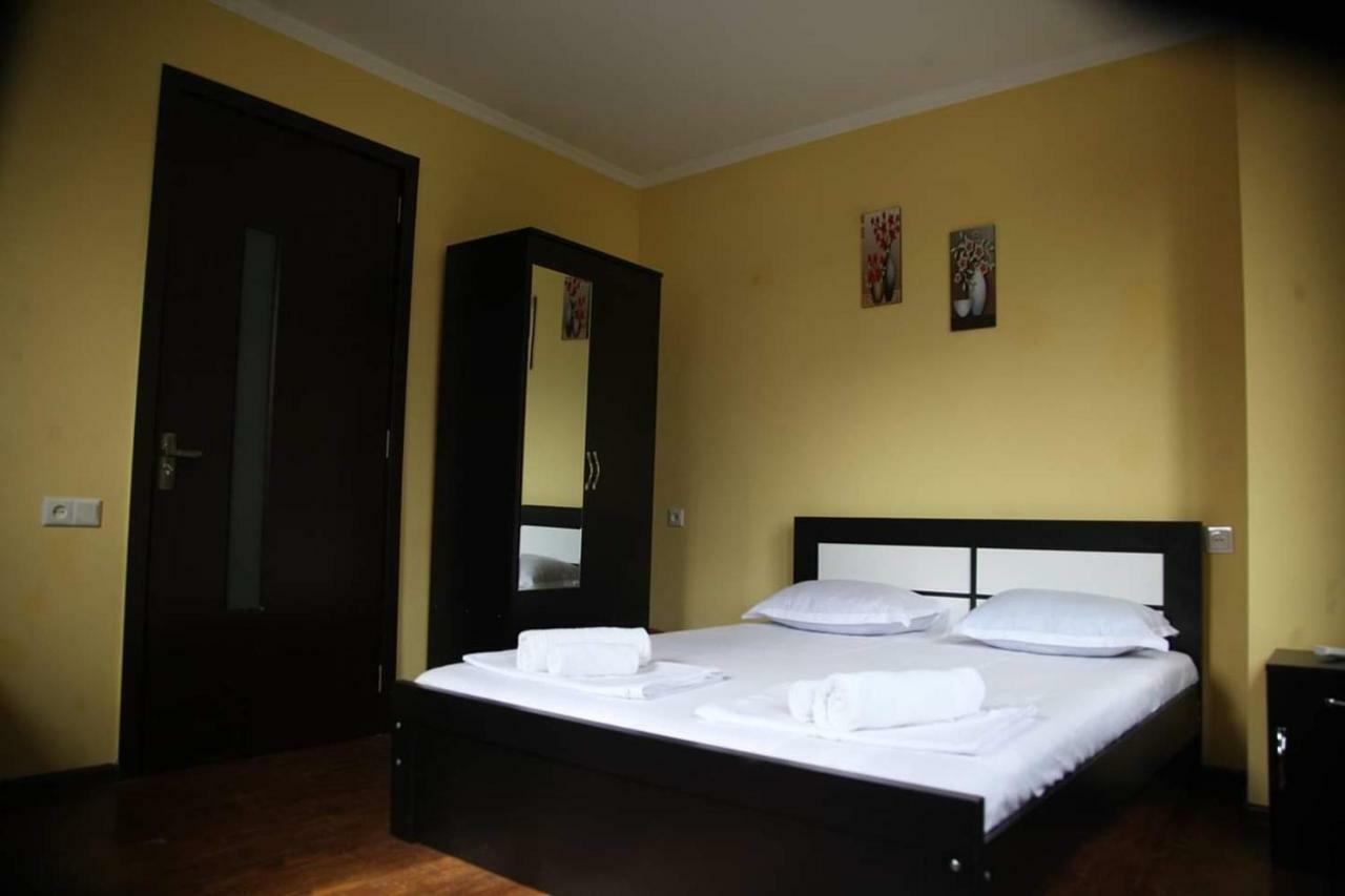 Guesthouse Different Τυφλίδα Εξωτερικό φωτογραφία